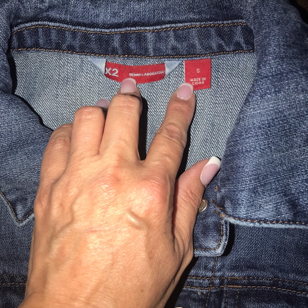 X2 cropped denim jacket size small - Picture 2 of 3